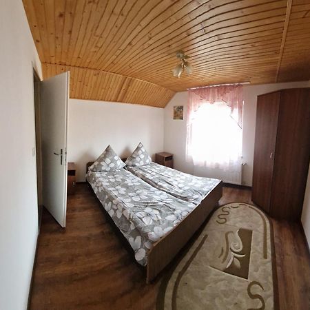 У Дядька Guest House Pilipets Eksteriør bilde