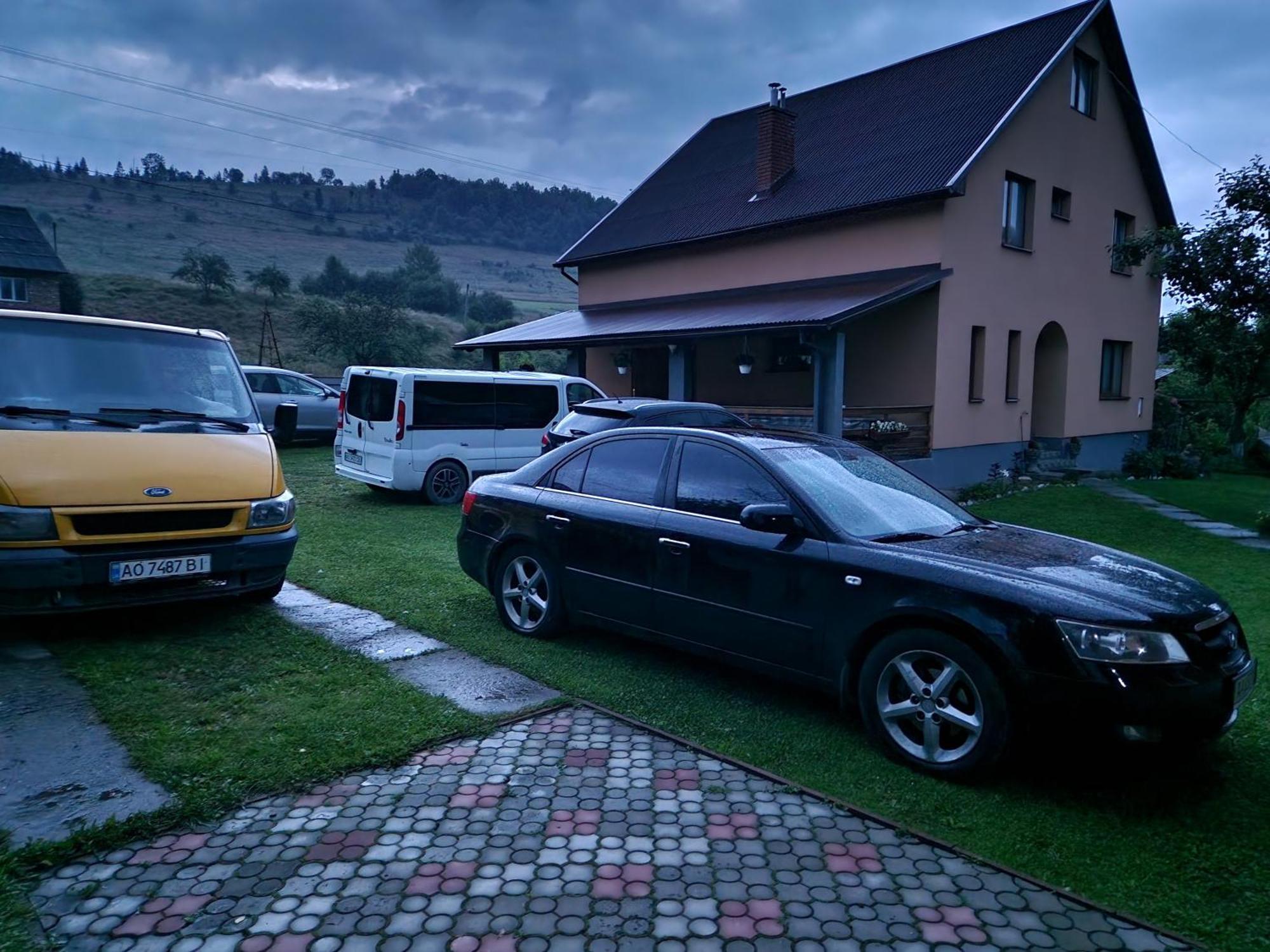 У Дядька Guest House Pilipets Eksteriør bilde